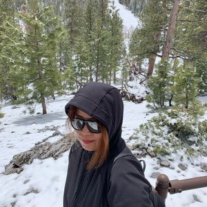 Meet your Posher, Analyn